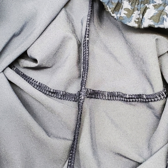 ATHLETA AVENUE PRINTED WIDE LEG CROP PANTS ALLURE NAVY ELASTIC WAIST WOMEN 8 - Picture 10 of 16